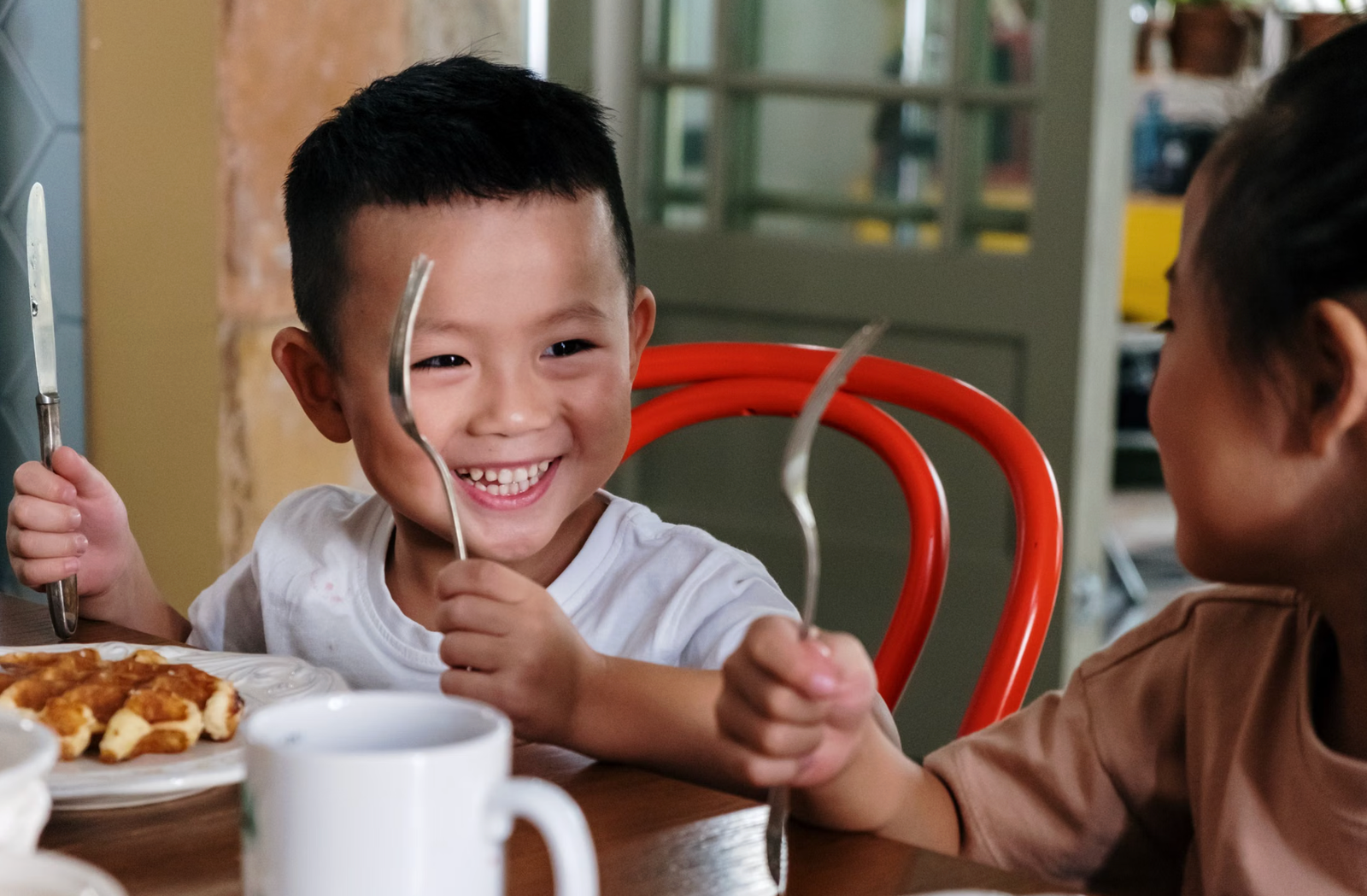 food selectivity autism, picky eating autism strategies, aba feeding therapy, autism food aversion help, expanding food choices autism, mealtime strategies for autism, feeding therapy for autism toddlers
